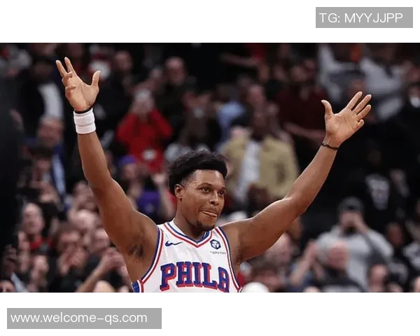 猛龙全场球迷热烈致敬洛瑞绝对功臣在垃圾时间重返赛场引发掌声